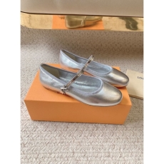 Louis Vuitton Flat Shoes